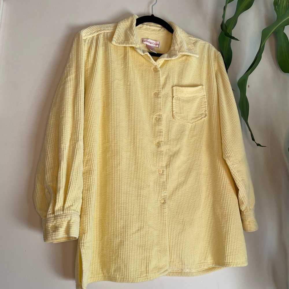 Vintage light yellow thick corduroy shirt medium
